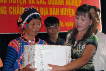 Chị là Hoàng Thị Nhâm, cựu thanh niên xung phong vượt khó vươn lên