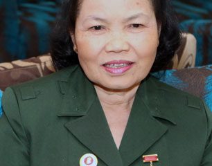 Kiện tướng gùi hàng “chân đồng vai sắt”