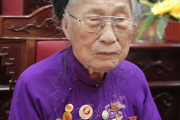 Nguyễn Thị Lượng, lập công đầu được Bác Hồ gửi tặng huy hiệu của Người