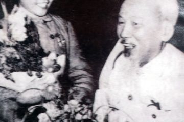 Người vinh dự  năm lần được gặp Bác Hồ