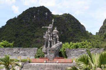 Tượng đài TNXP chống Mỹ cứu nước Xuân Sơn, Quảng Bình