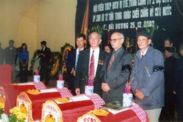 Những chiếc khăn Piêu nghĩa tình